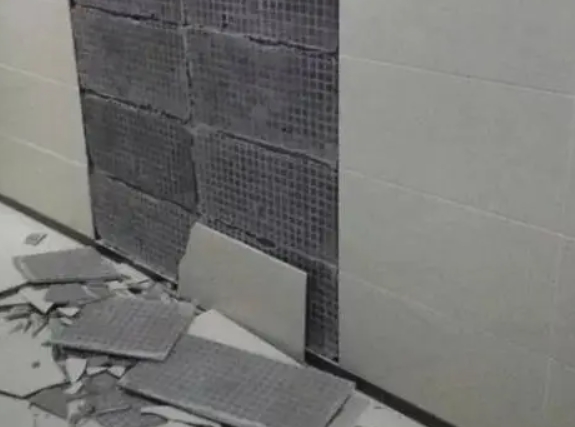 丰润瓷砖空鼓维修公司分享下丰润墙砖松动维修的知识